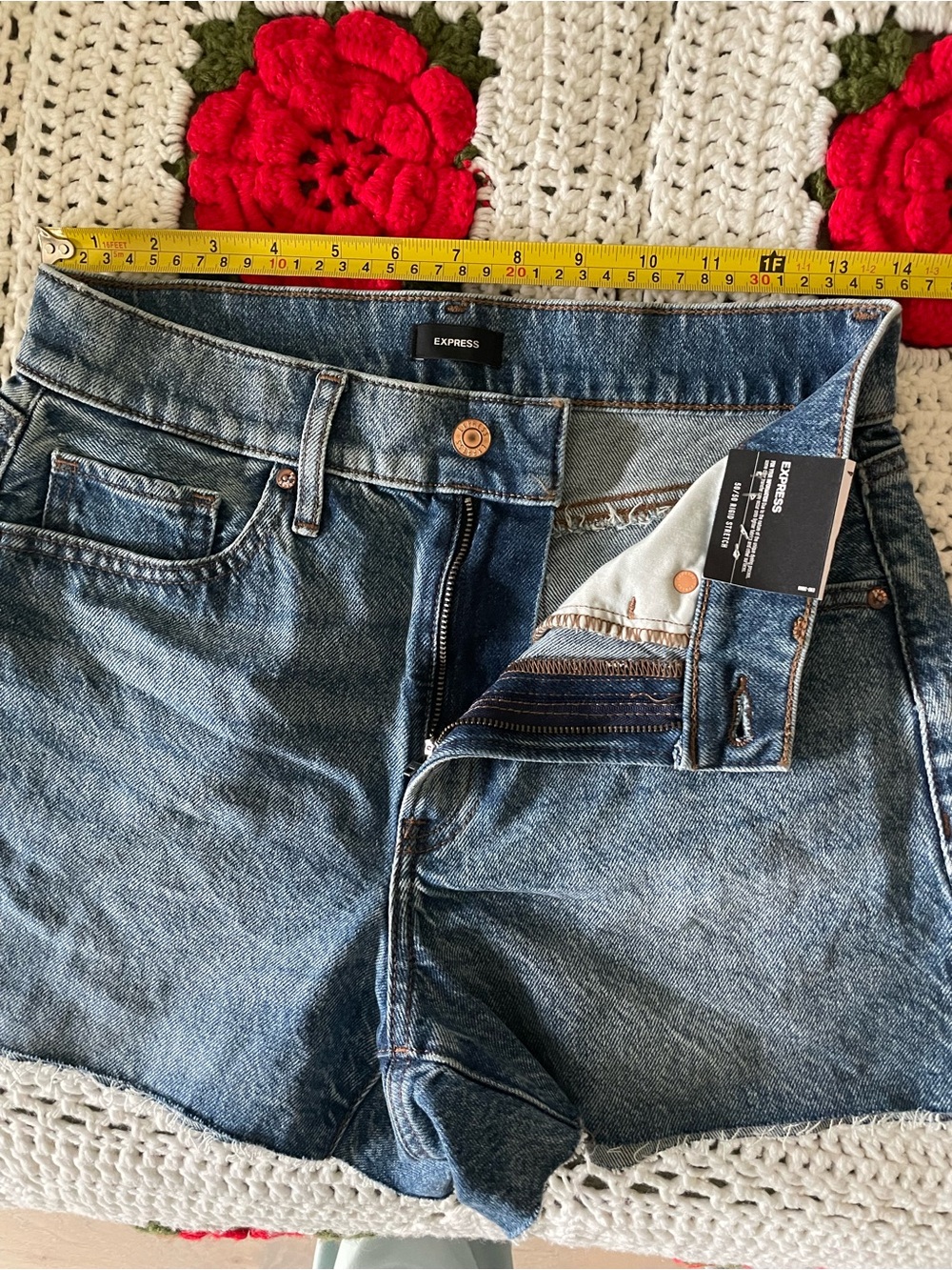 Express Mom Short High Rise Size 4 NWT - Picture 4 of 9